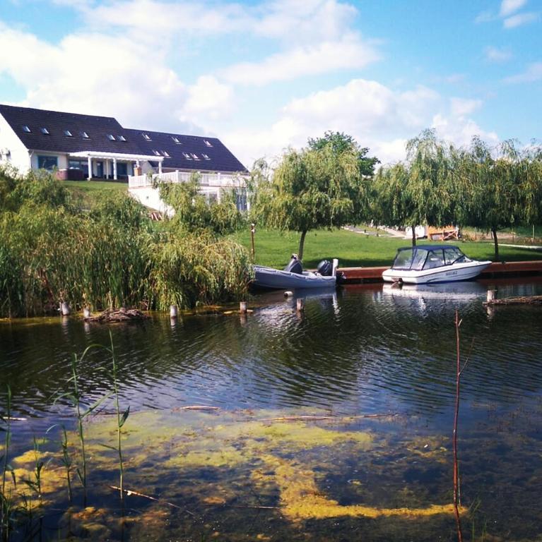 Pike Inn Dunavatul De Sus - Delta Dunarii Dunavatu de Sus ภายนอก รูปภาพ